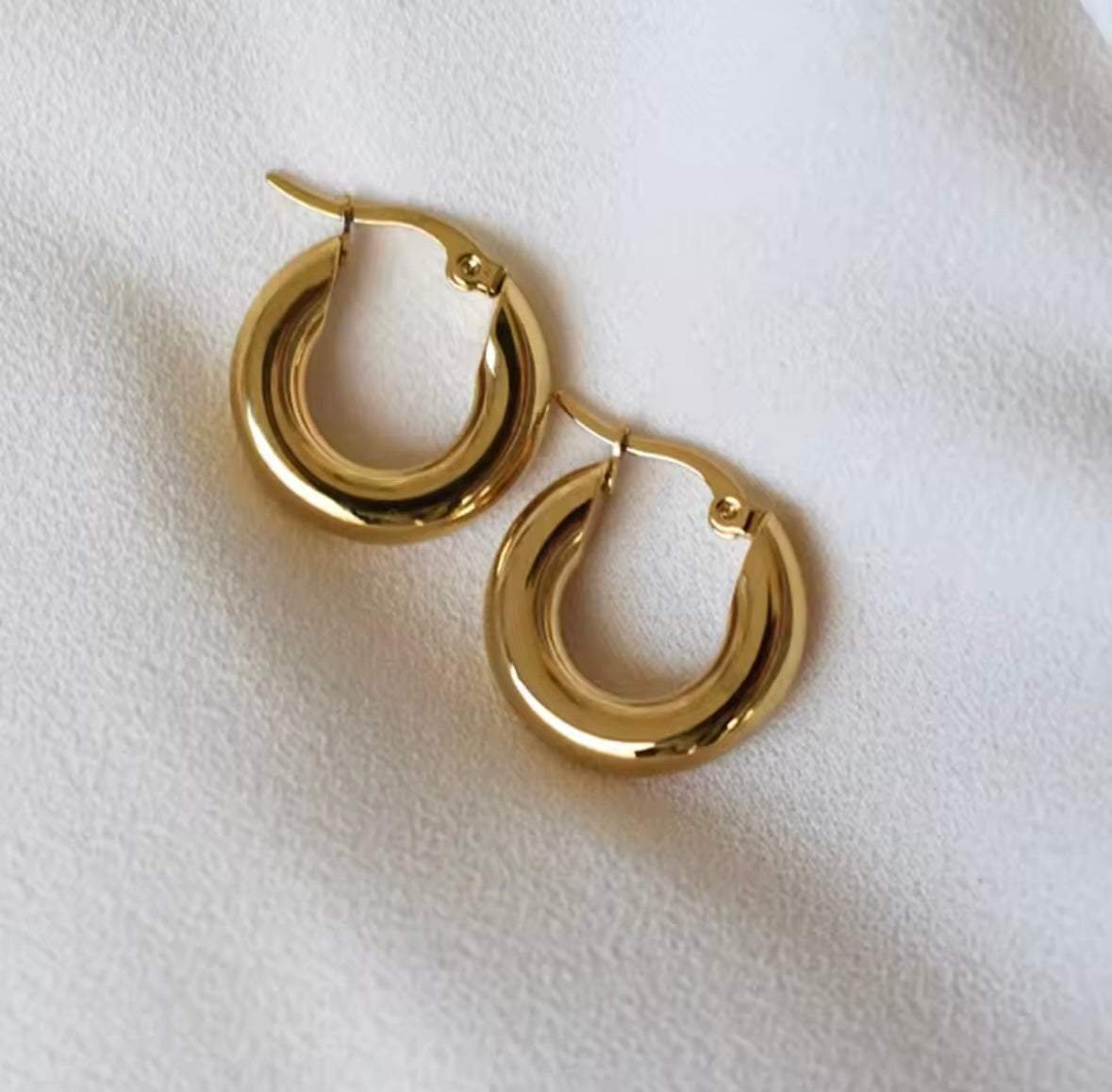 Luna Essence earrings