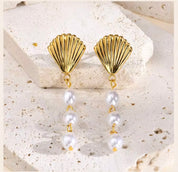 Drop pearl shell earrings